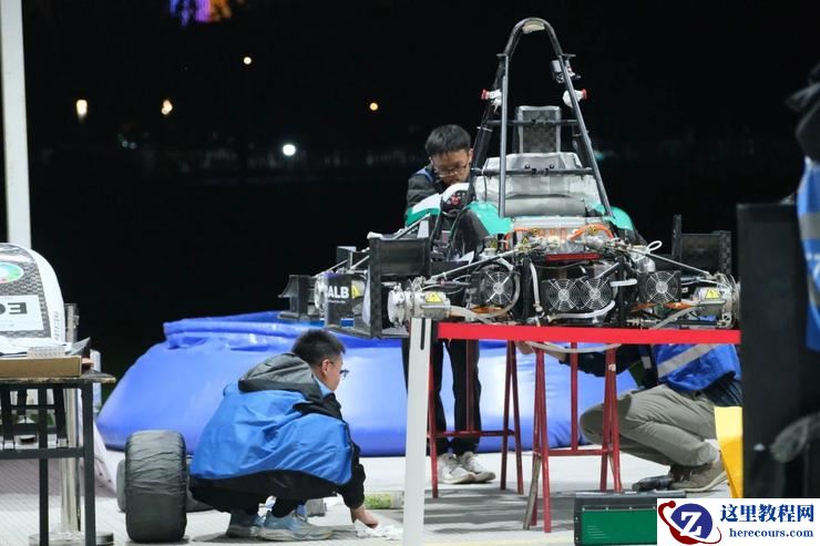 中国大学生自己的「F1」