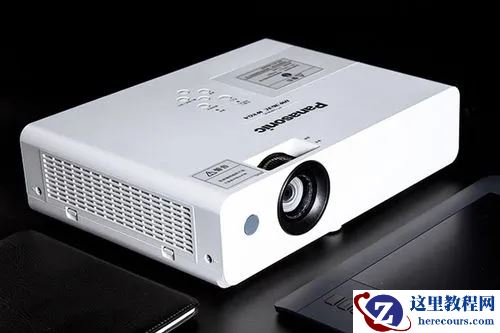 笔记本电脑连接投影仪不显示电脑画面怎么回事?