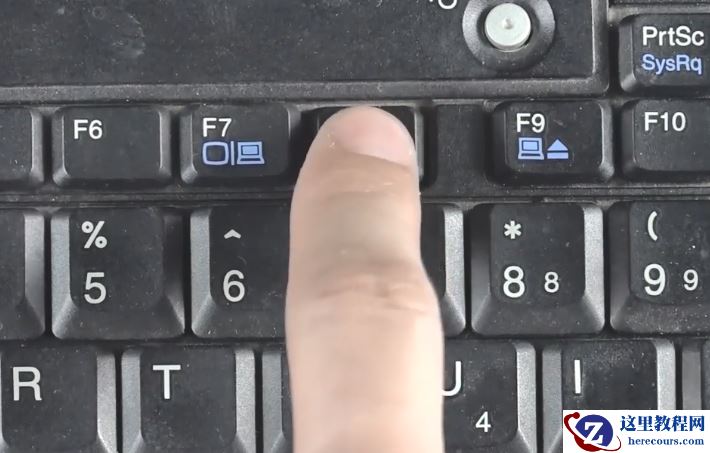 屏幕分辨率调高了黑屏怎么办?屏幕分辨率调高了黑屏解决教程