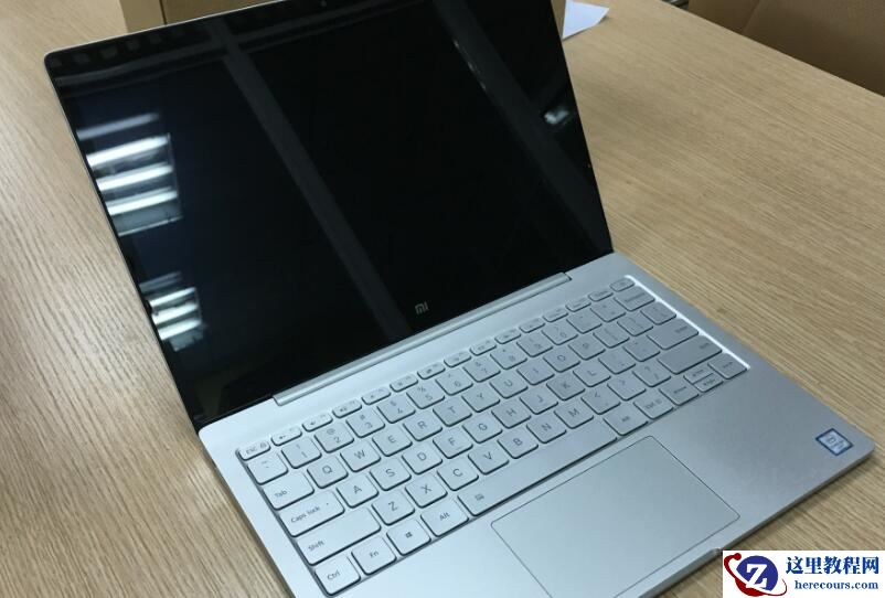 小米笔记本开机黑屏怎么回事？如何解决？