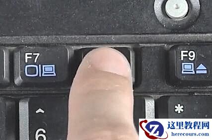 Win10分辨率太高导致黑屏怎么办？