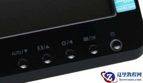 快速解决win10为什么显示器不能全屏问题