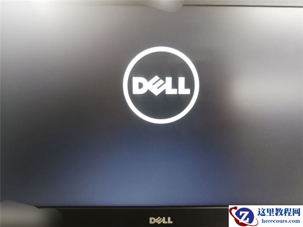 戴尔DELL笔记本开机卡在LOGO界面怎么解决？