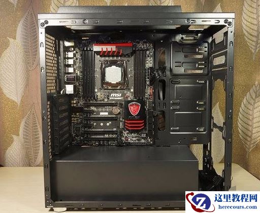 技术编辑教您如何组装水冷电脑