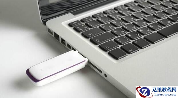 超级战神ZX6怎么设置u盘启动并安装win10系统？