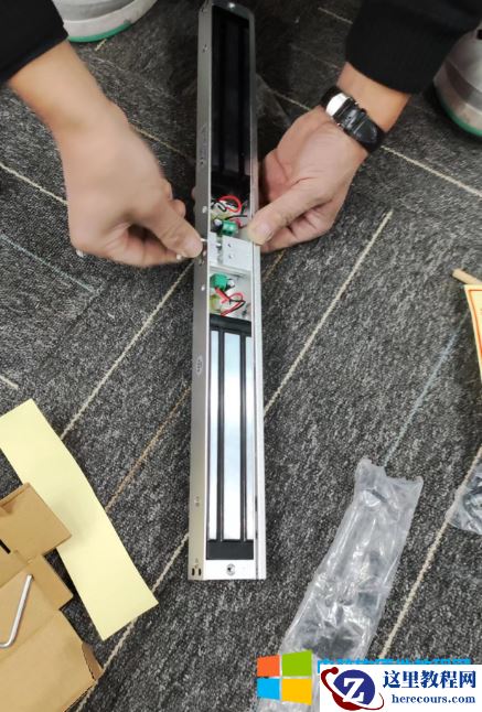 中控F7Plus指纹门禁系统一体机如何接线？