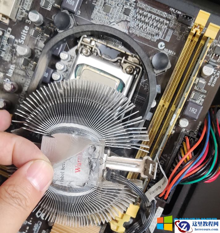 长知识了，电脑CPU风扇原来是这样安装的？