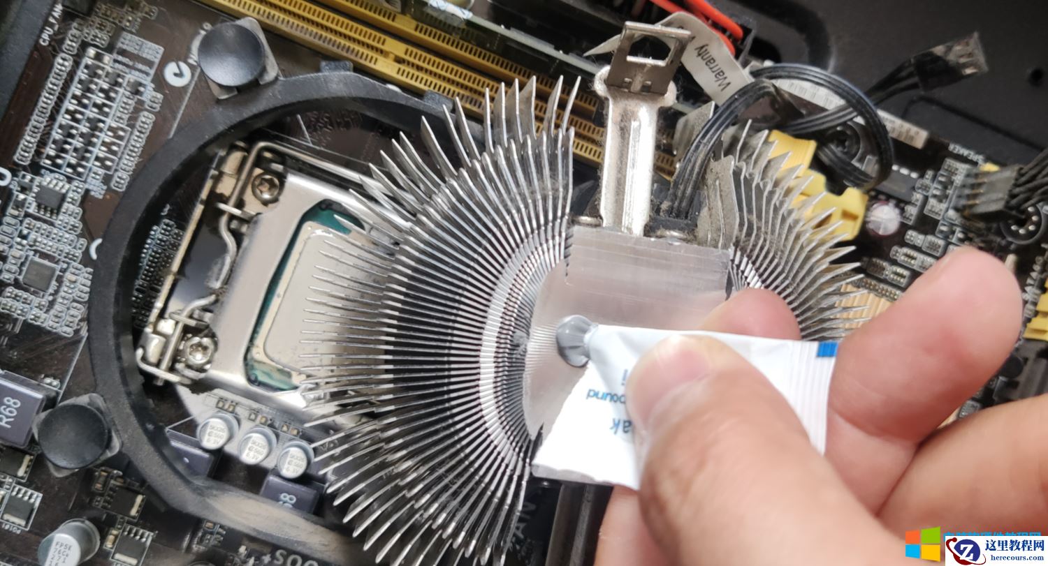长知识了，电脑CPU风扇原来是这样安装的？