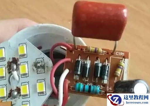 你知道家里220V的LED灯泡电路吗？进来看看原来是如此简单。