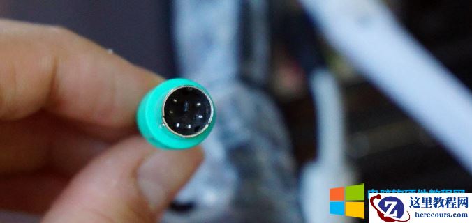 现在都是USB接口了，为什么还有电脑主板上带PS/2这种接口？