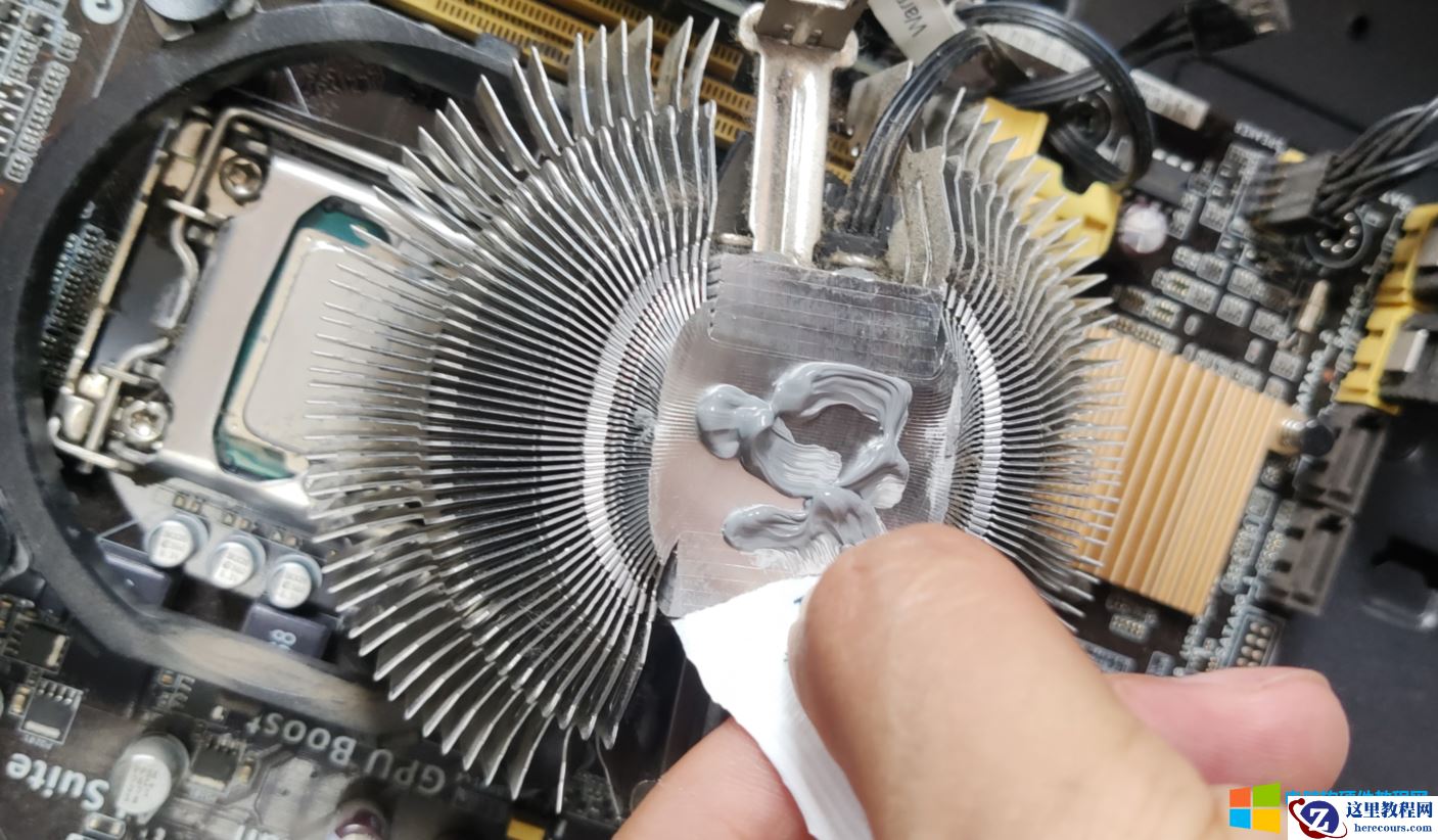 长知识了，电脑CPU风扇原来是这样安装的？