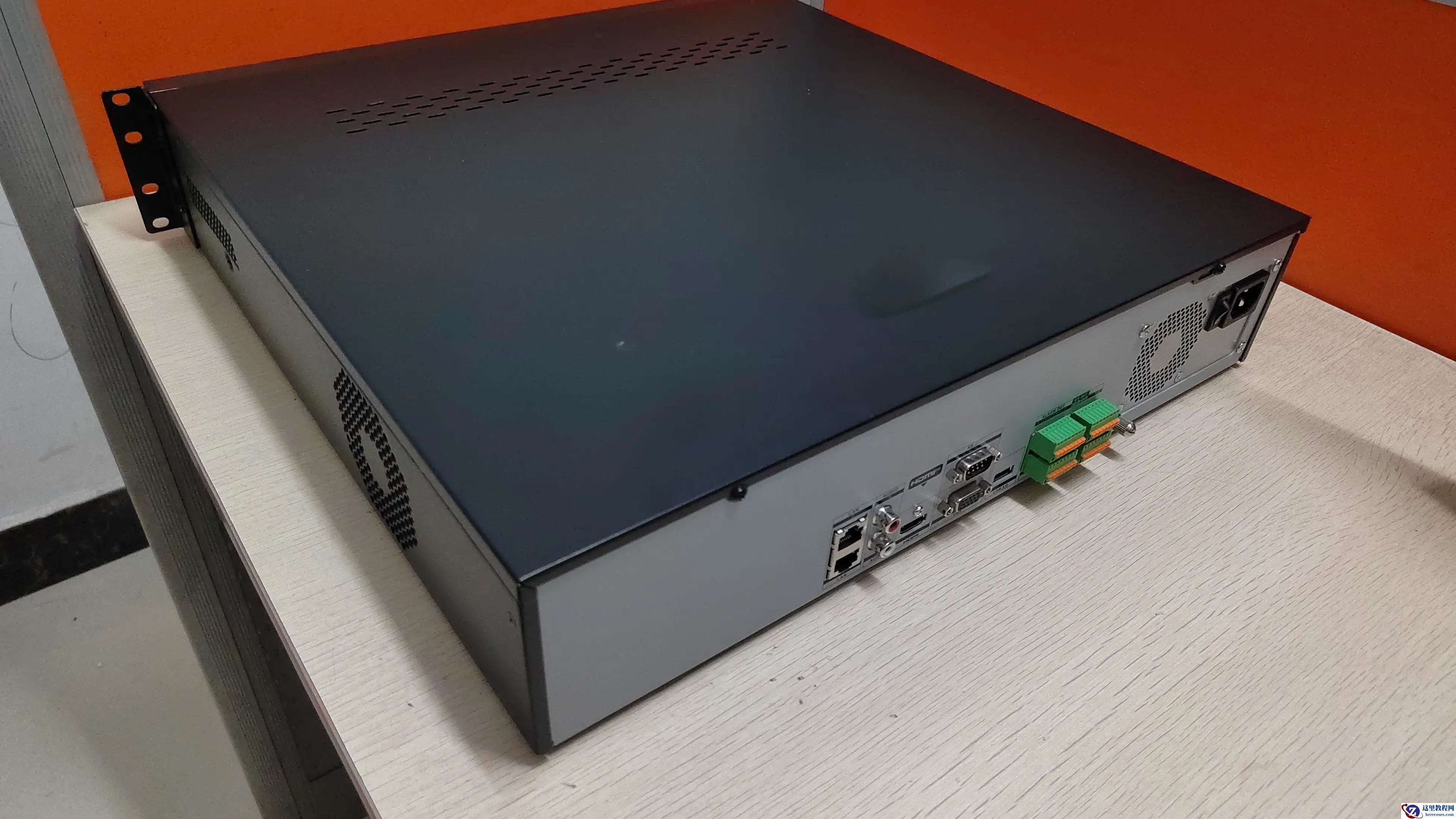 监控录像硬盘安装，录像硬盘格式化教程（监控录像机安装调试）