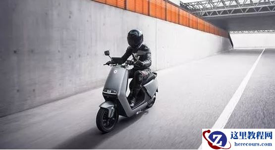 电动车小牛、雅迪相撞：鹿死谁手