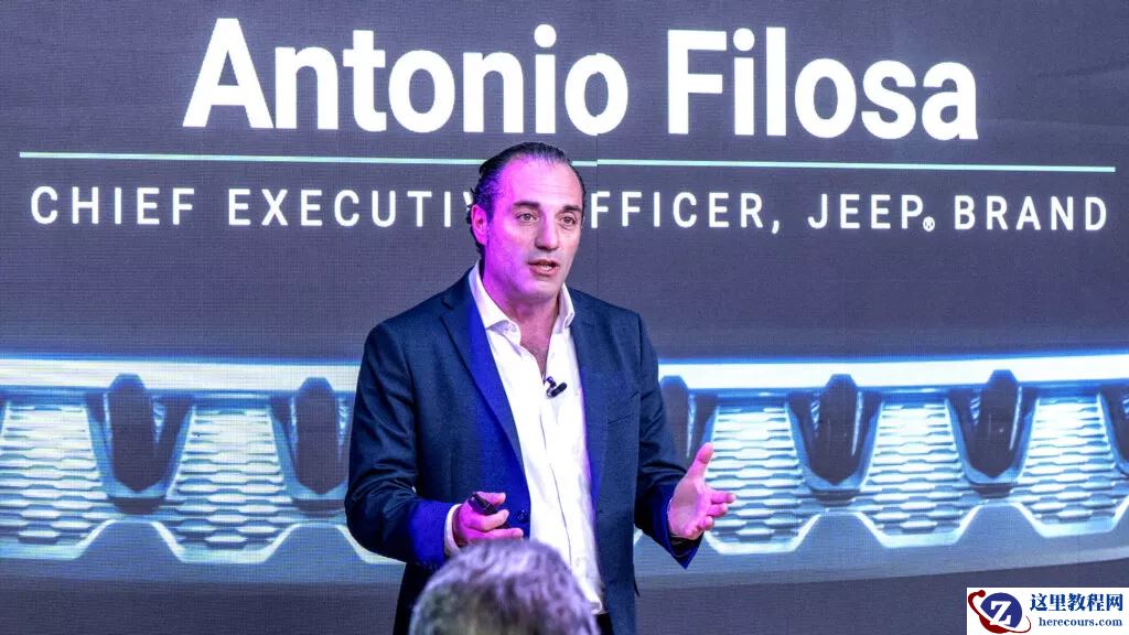 公司巨亏 263 亿美元，Stellantis 新任 CEO 菲洛萨去年薪酬仍高达 540 万欧元