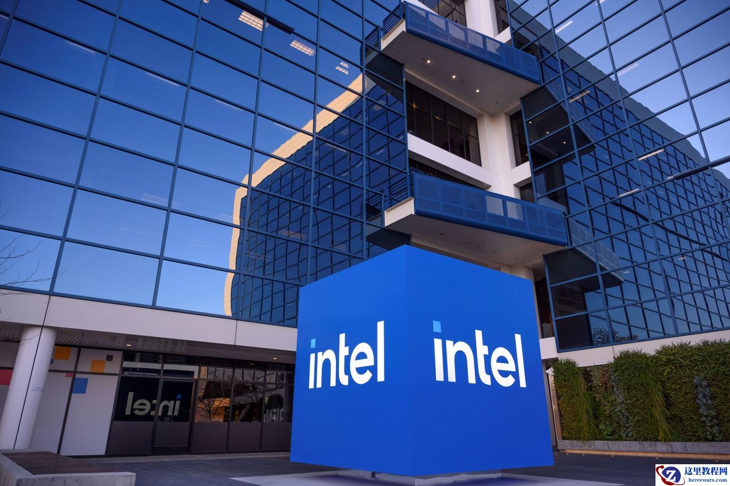 英特尔董事会主席换人：Craig H. Barratt 将接替 Frank D. Yeary