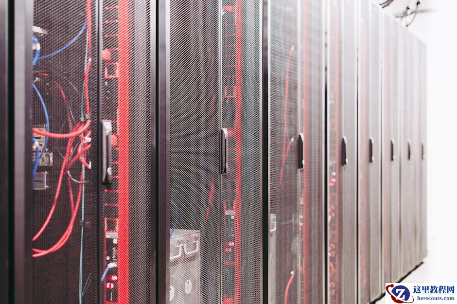 TrendForce：Micro LED CPO 有望在 AI 数据中心纵向扩展大放异彩