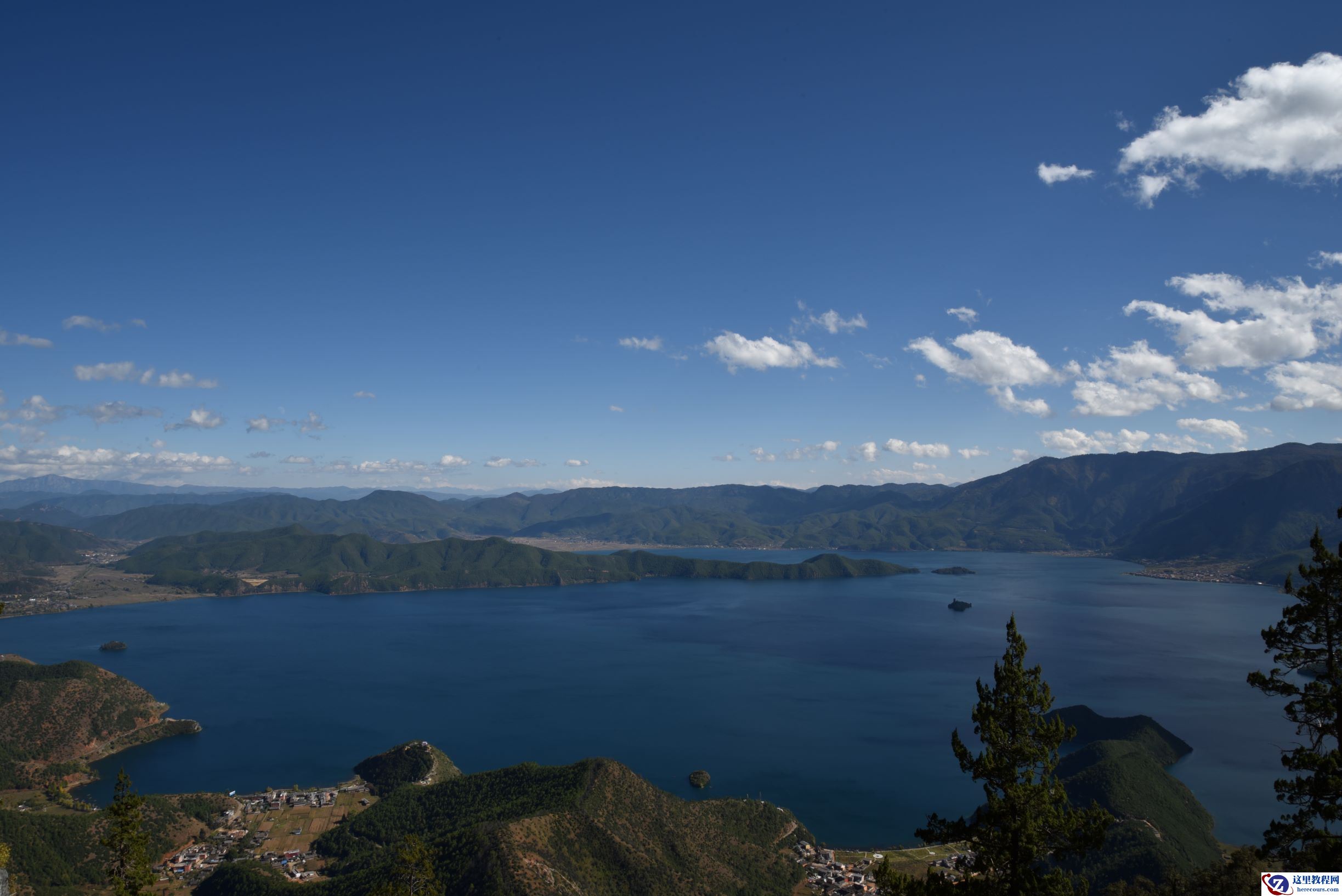 镶嵌在西南的蓝宝石：泸沽湖