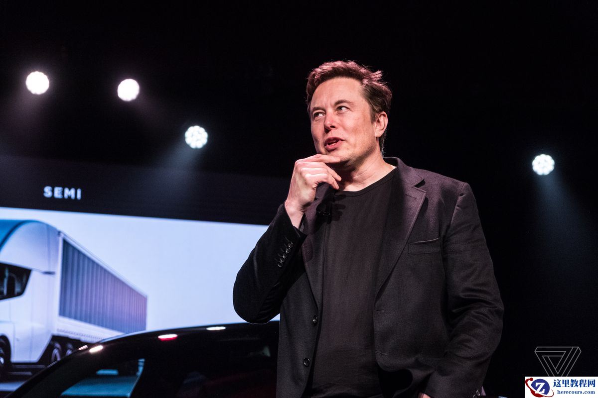 马斯克爆料：曾计划把特斯拉卖给苹果，但库克拒绝了收购会面