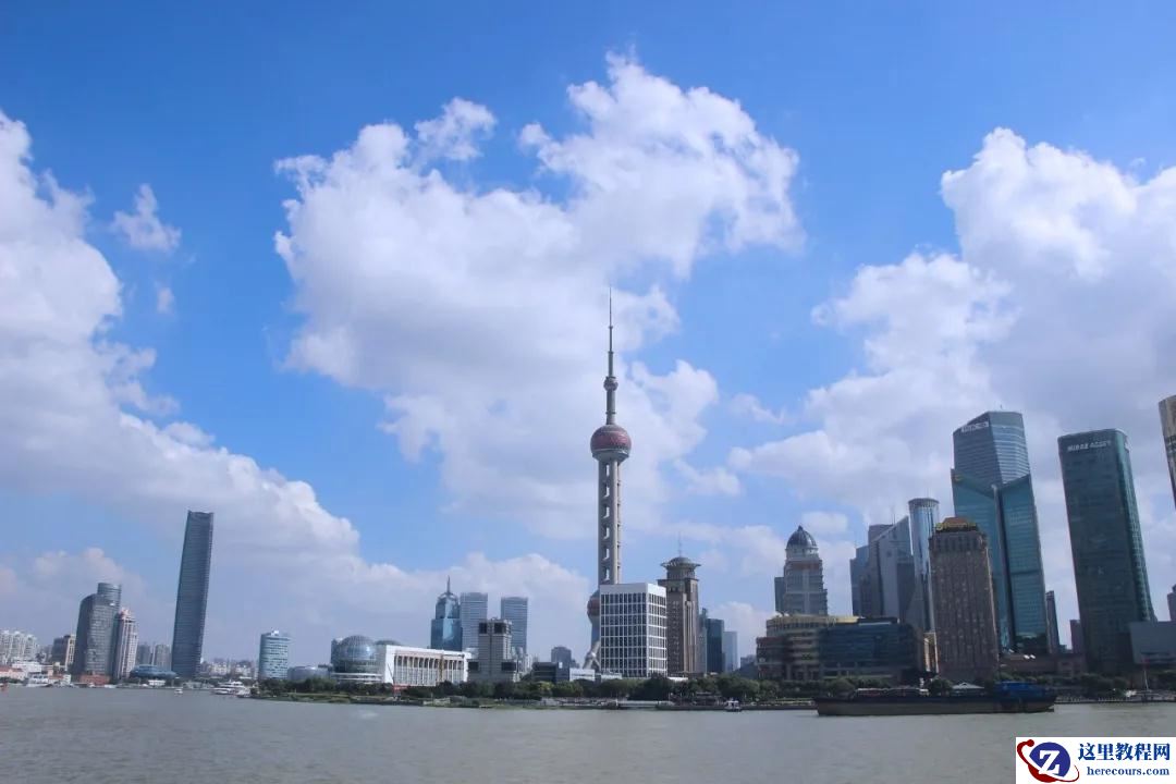 上海，豪赌「智能电动汽车」背后的老谋深算