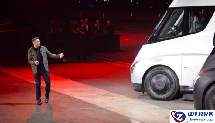 特斯拉 Semi 搭载 500 kWh 电池，预计下半年投产