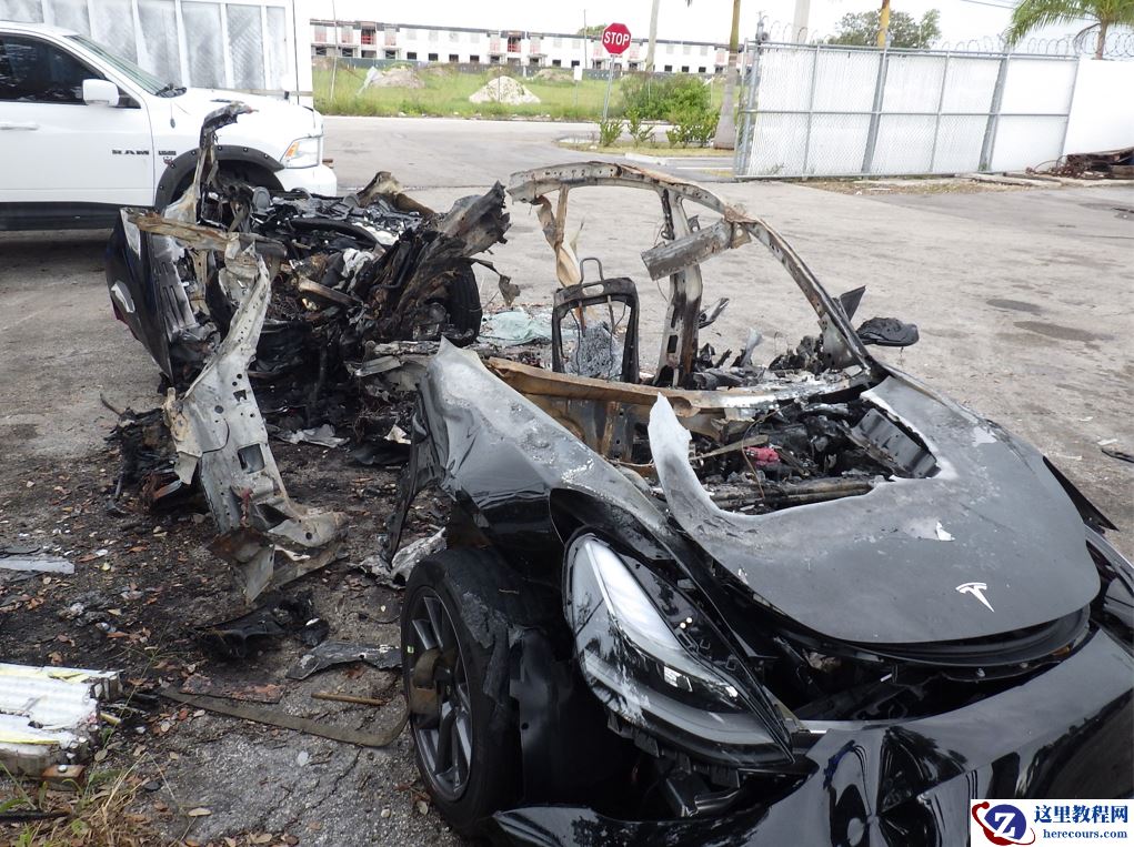 没开辅助驾驶系统？特斯拉一场车祸调查结果出炉
