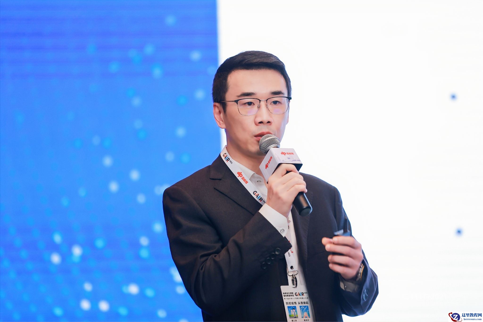 魔视智能销售副总裁、乘用车事业部总经理高文博：主机厂+供应商体系的共存将长期存在|第四届全球智能驾驶峰会