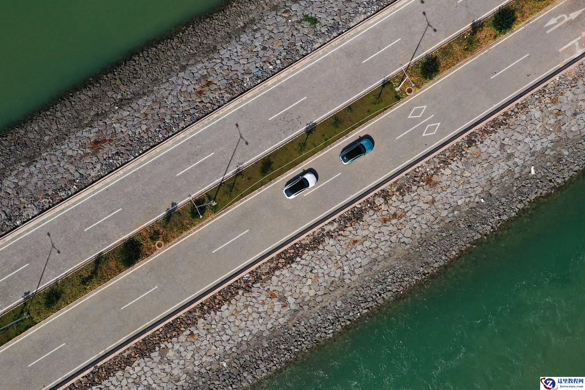 入门即顶配？深蓝 SL03 发布，长安这次给足了诚意