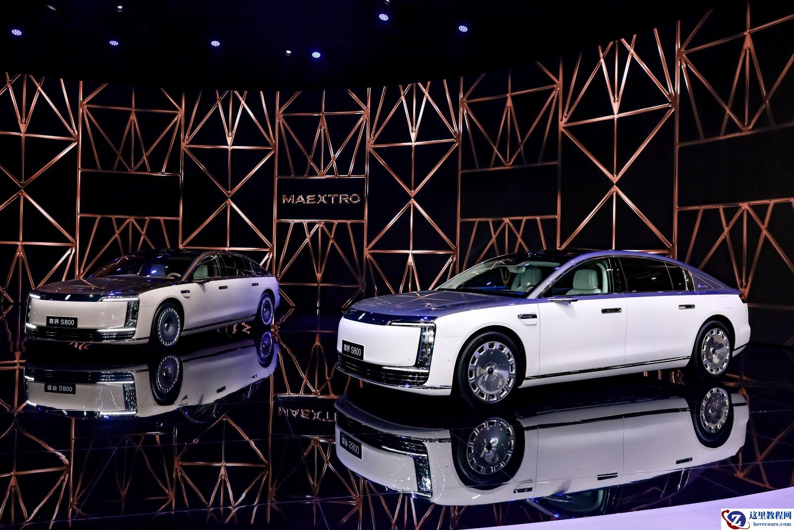 华为首款百万车，凭什么叫板迈巴赫？