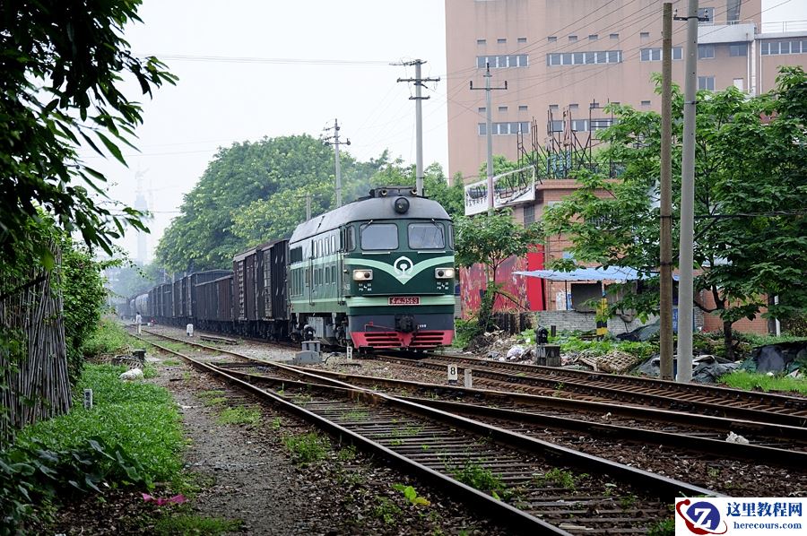 使用Photoshop径向模糊滤镜打造一列疾驰的“动”车