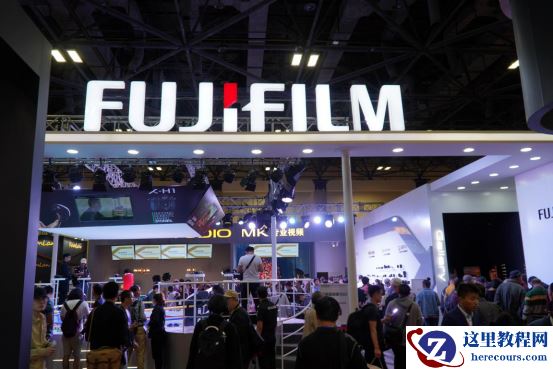 P&E2018：刚柔并济 富士“拳”力出击引爆全场