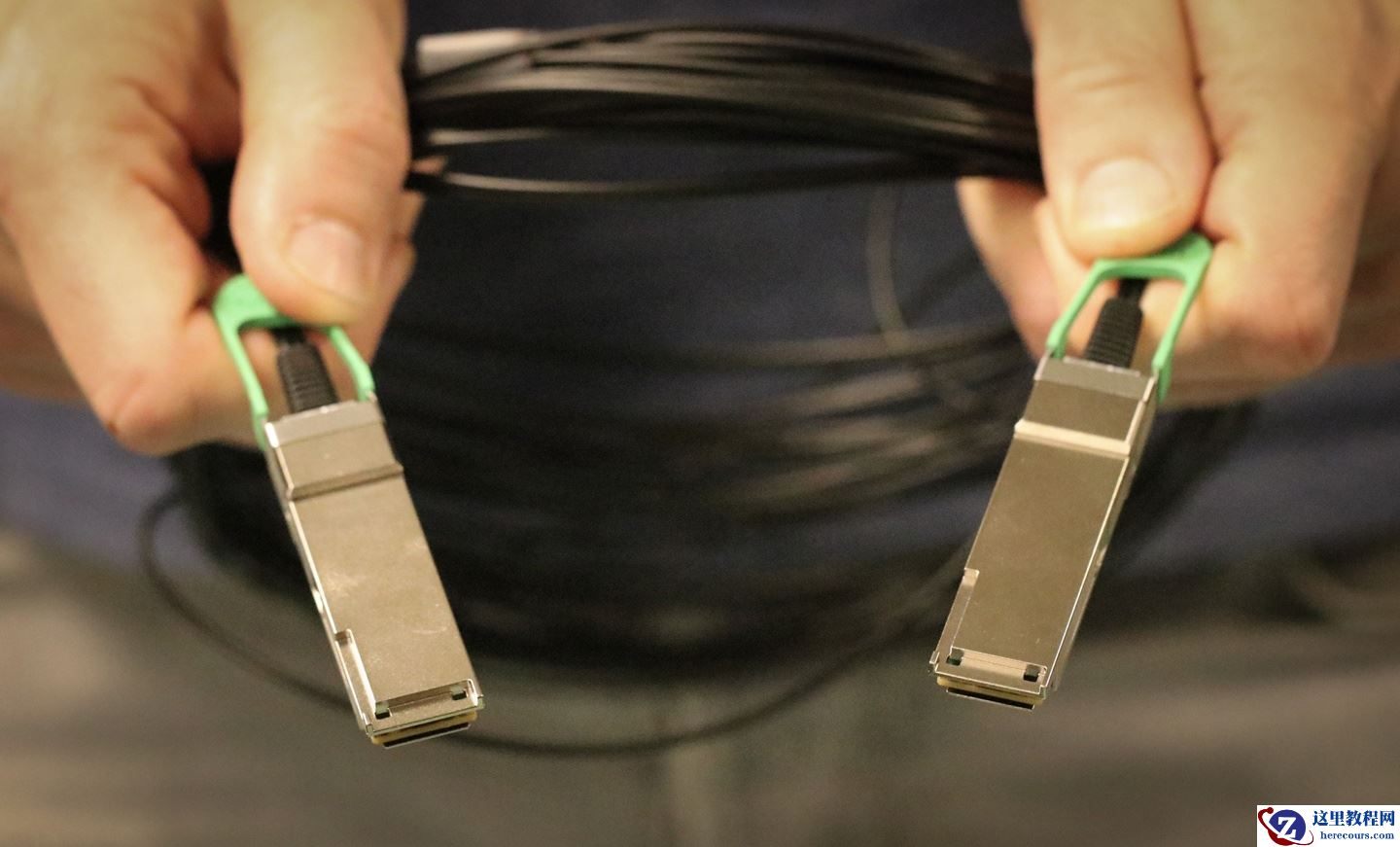 微软、联发科携手开发主动式 Micro LED 光缆，预计 2027 年末商业化