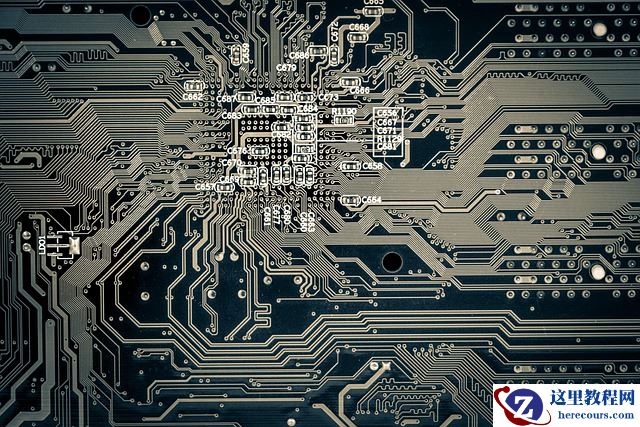 SEMI：今年全球半导体产业营收有望提前突破 1 万亿美元