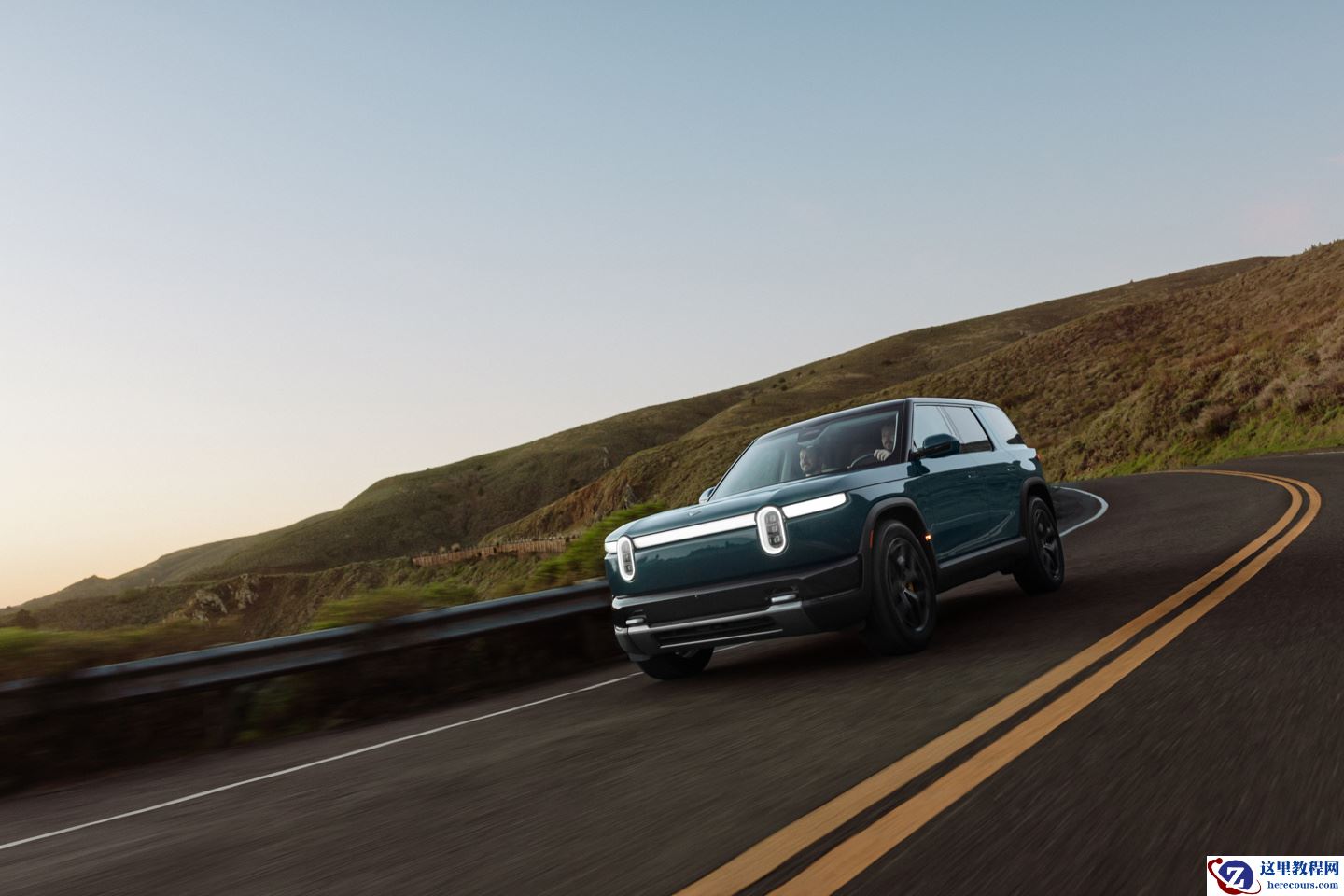 Uber 与 Rivian 达成 Robotaxi 部署 + 12.5 亿美元投资合作