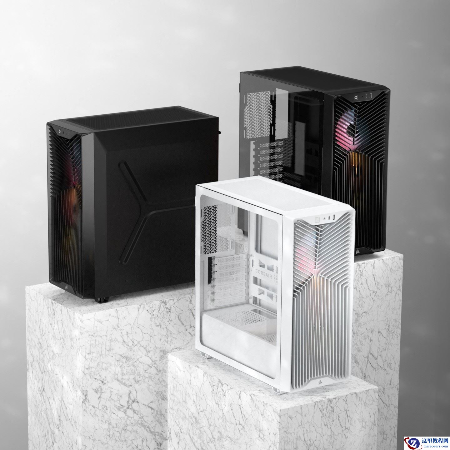 海盗船推出 3200D 中塔机箱：专注气流表现，可选半透烟熏面板