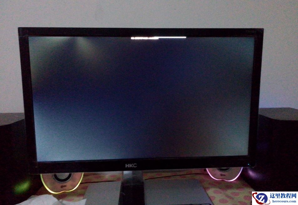 Win10专业版开机logo后黑屏怎么回事？