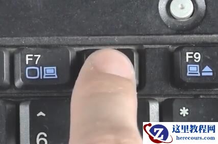 Win10分辨率太高导致黑屏怎么解决？