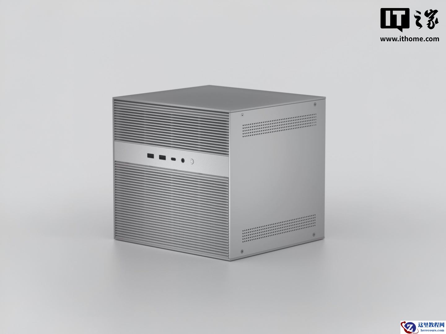 ZimaCube 2 NAS 整机现身：英特尔 Alder Lake CPU，至高可选 64GB 内存