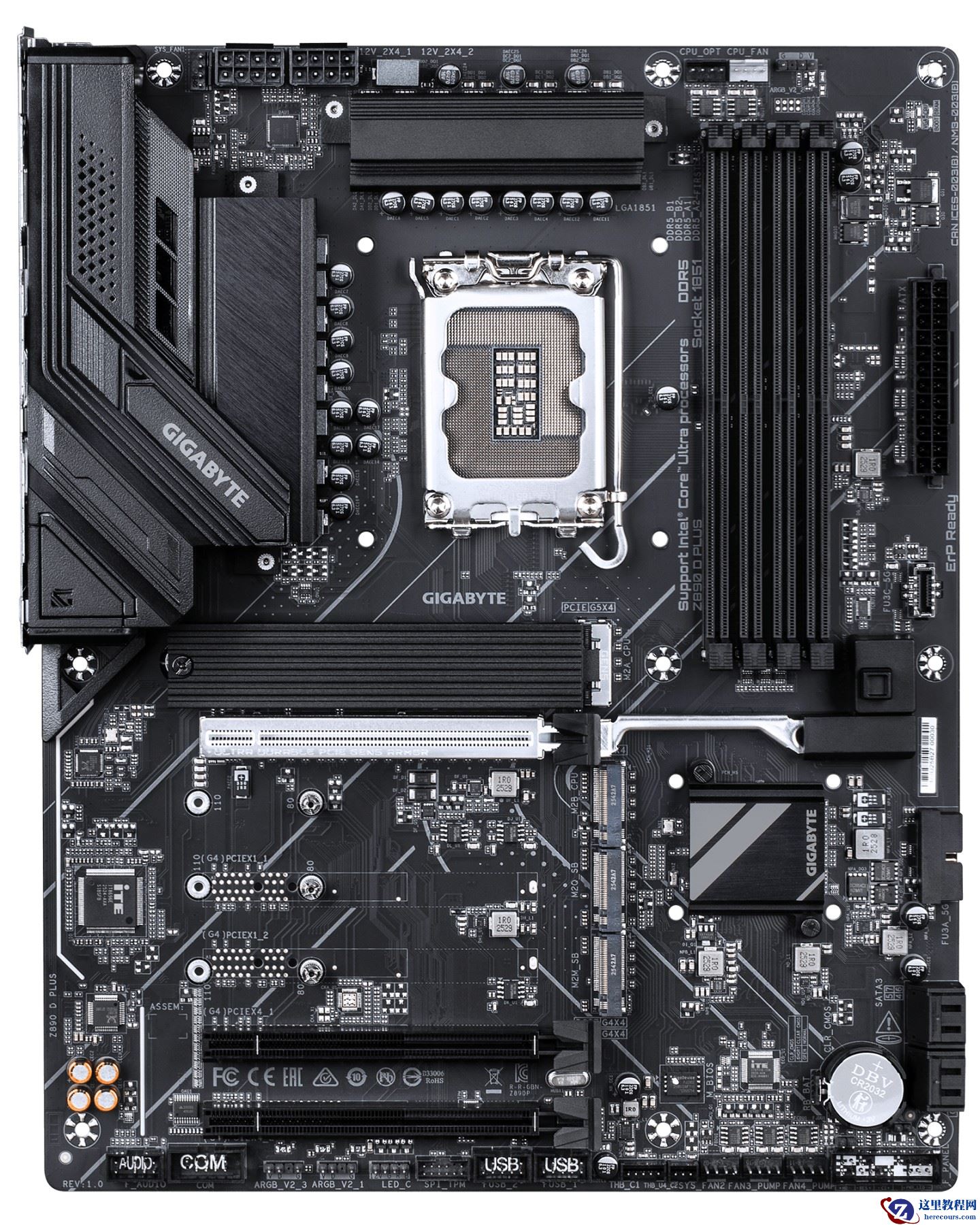 技嘉带来 Z890 D PLUS 主板，提供 3 条物理全长 PCIe 插槽