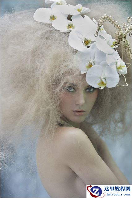 Photoshop打造梦幻暖色调的室内美女照片调色教程